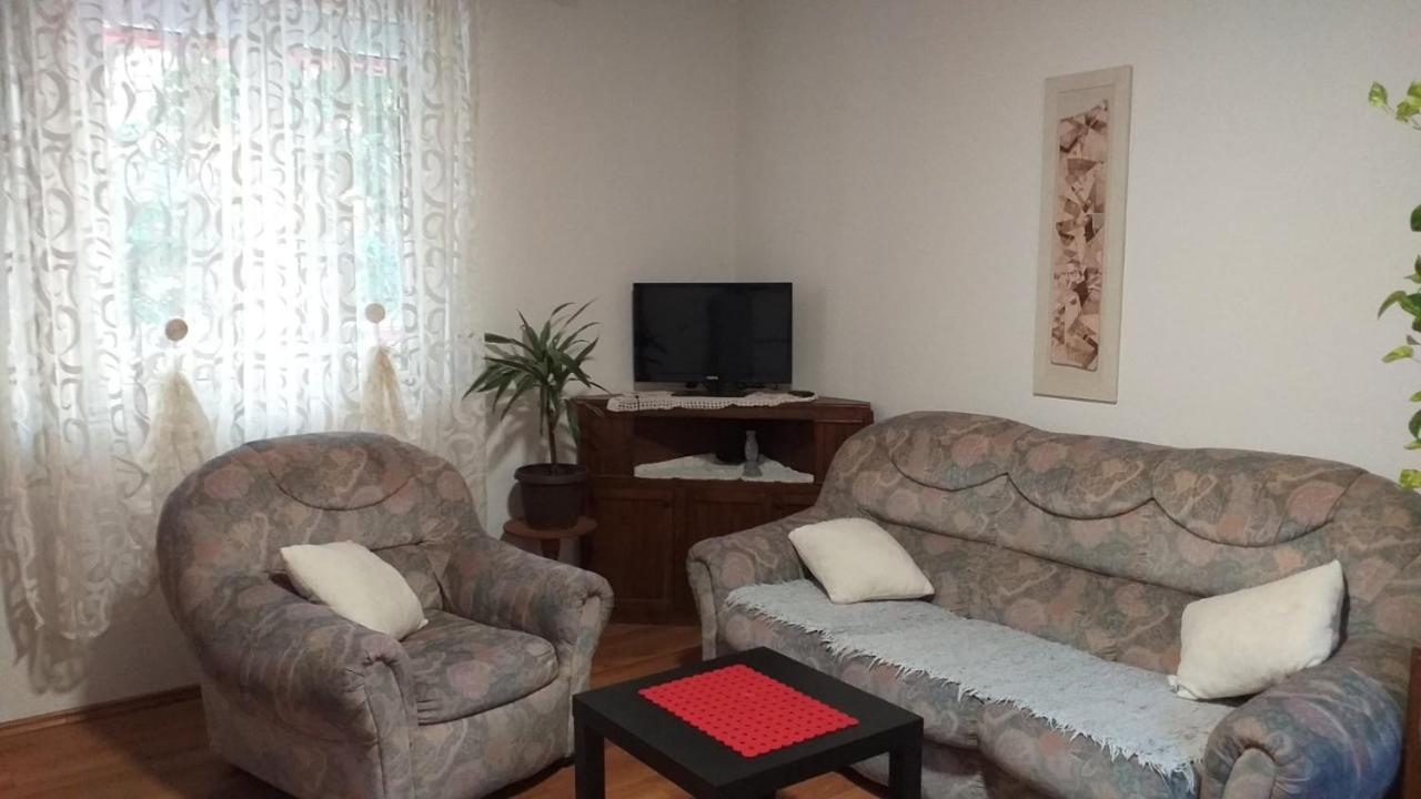 Apartman Vesna ヴィルパザル エクステリア 写真